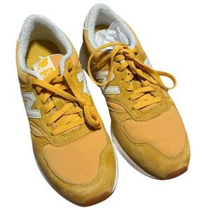 New balance 420 yellow suede sneakers